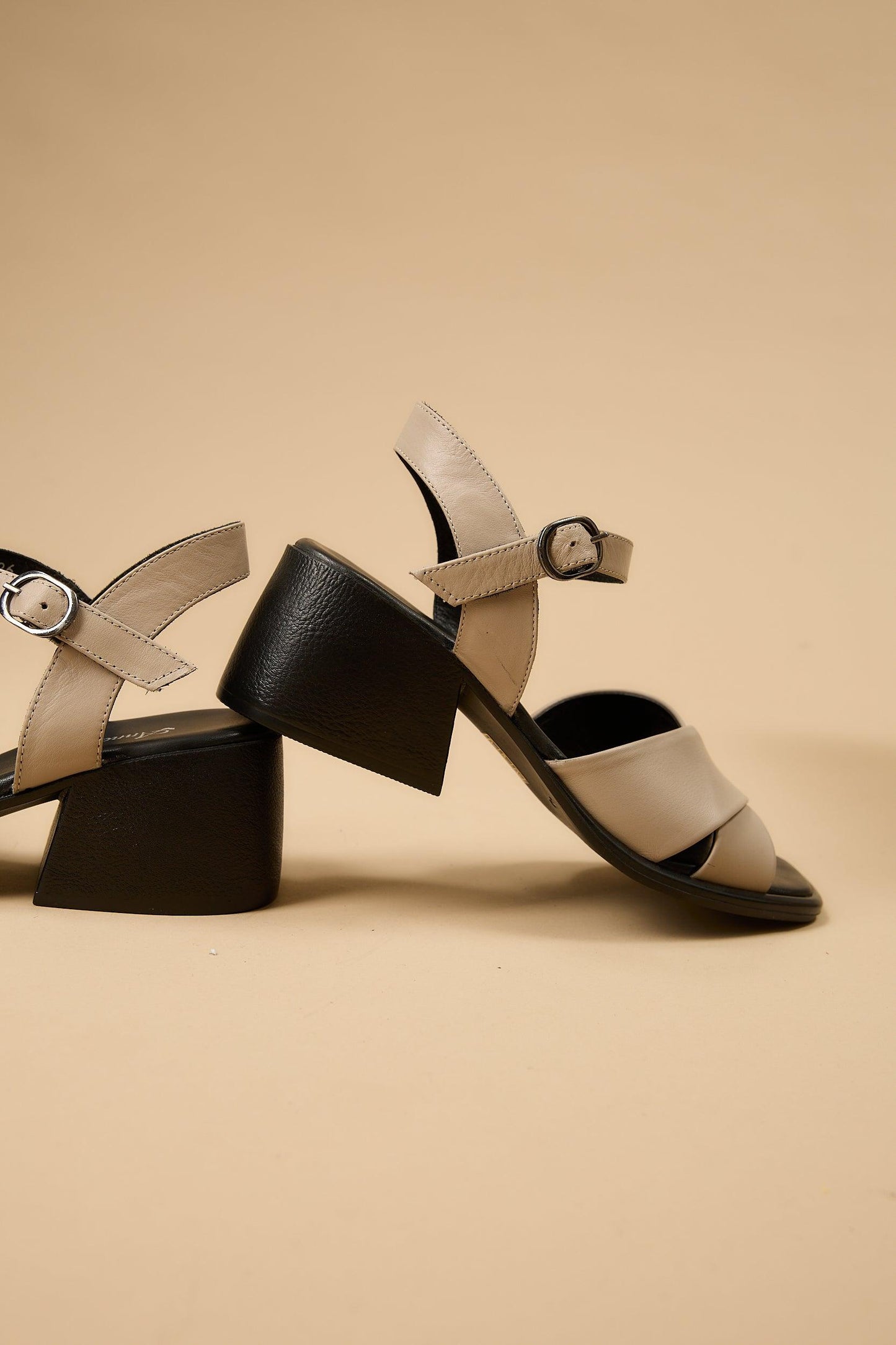 Blair | Beige Item Sandals