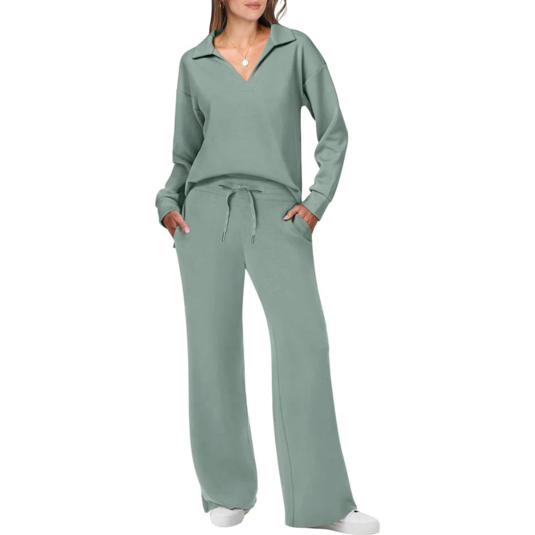 Women's two-piece set with V-neck and loose-fitting pants | Modern