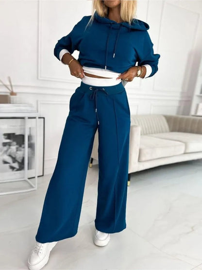 Set consisting of hooded top and wide-leg pants for women | Classic