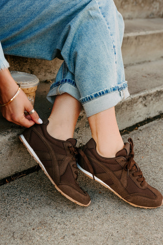 Chase The Wins Lace-Up Mesh Sneakers (Coffee)
