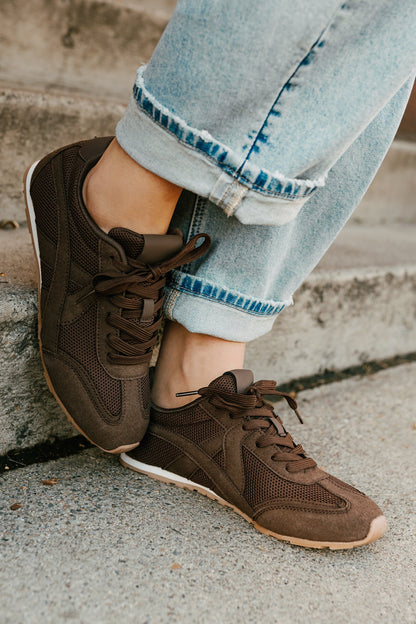 Chase The Wins Lace-Up Mesh Sneakers (Coffee)