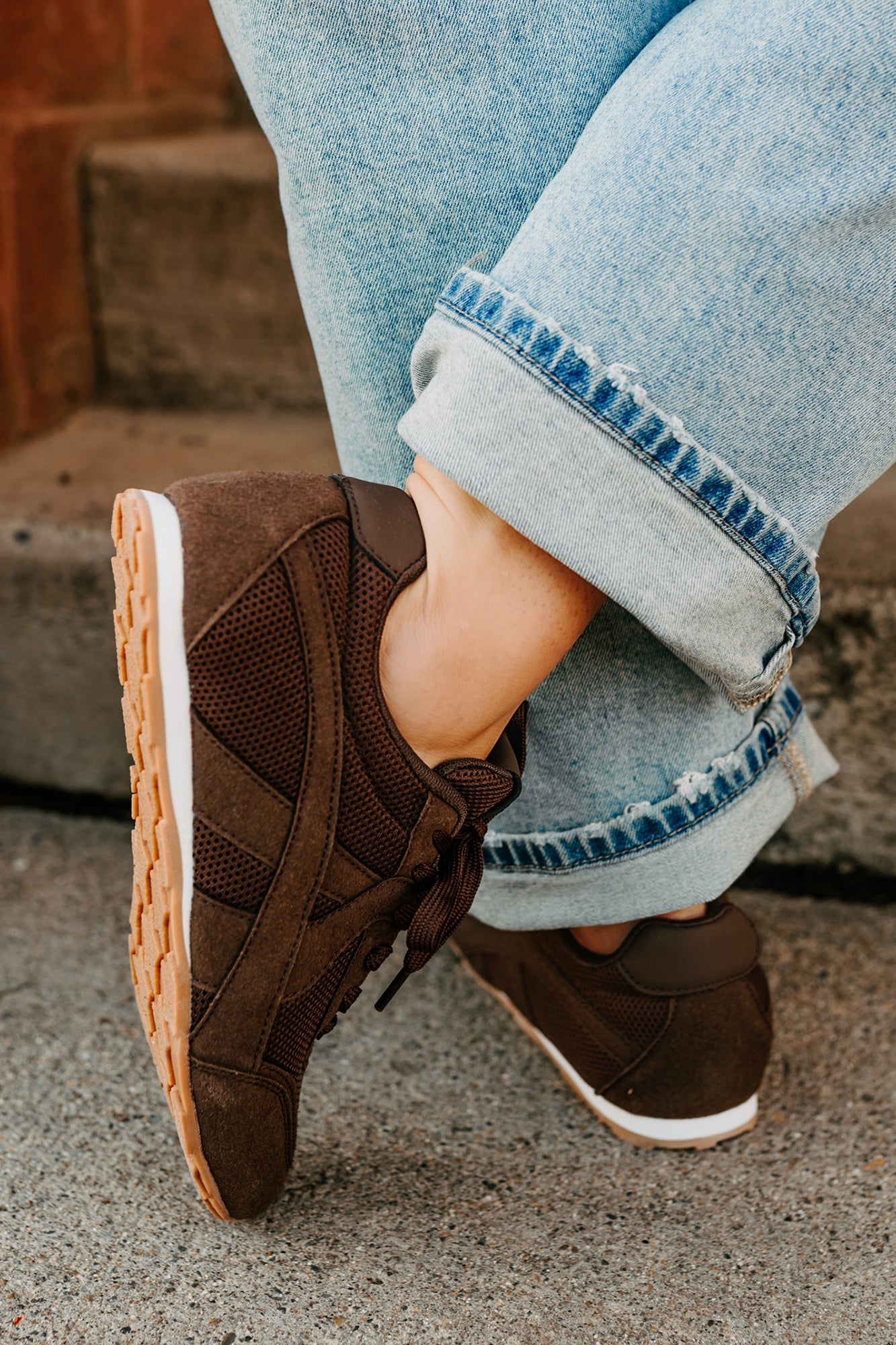 Chase The Wins Lace-Up Mesh Sneakers (Coffee)