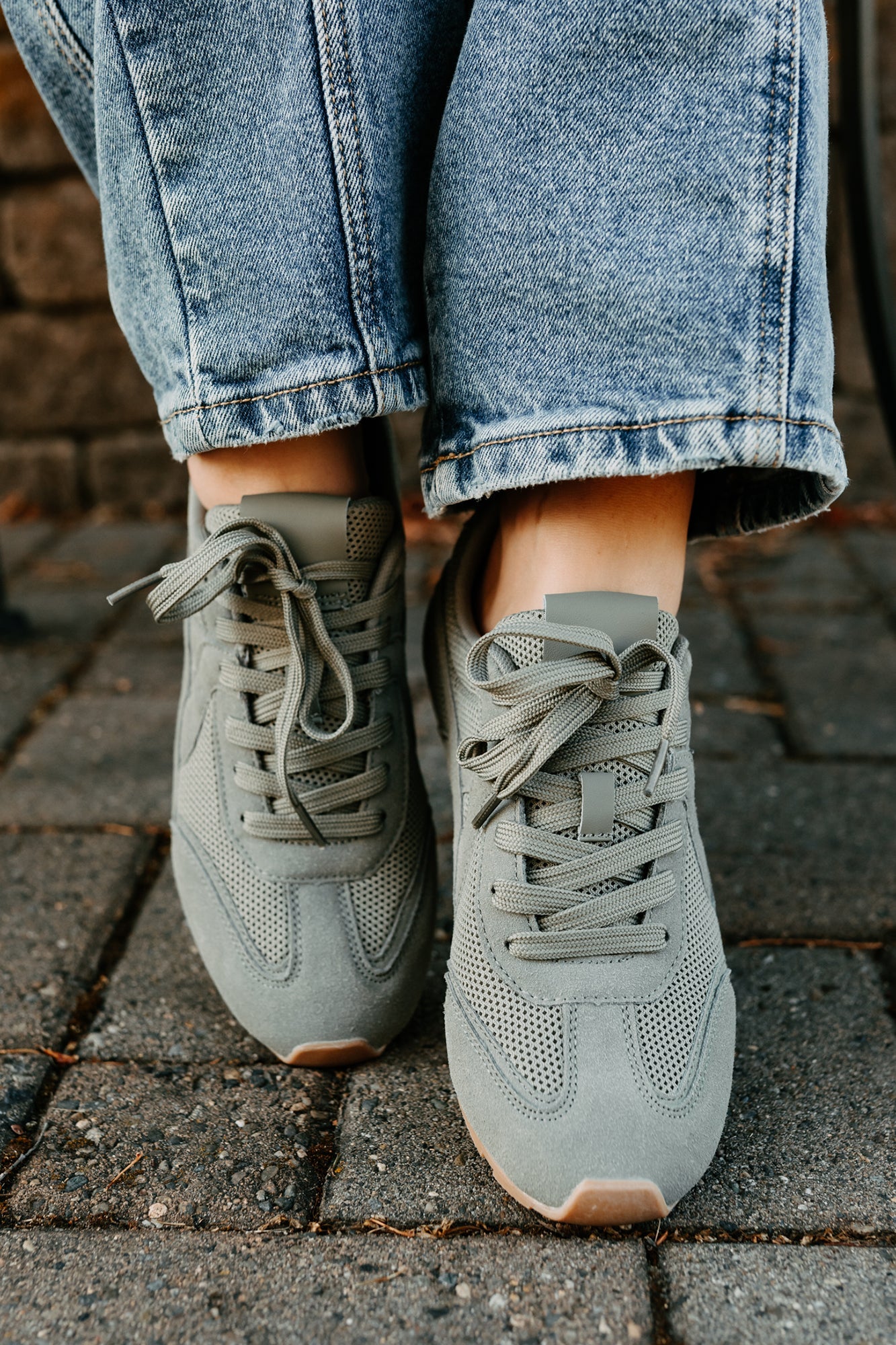 Chase The Wins Lace-Up Mesh Sneakers (Green)