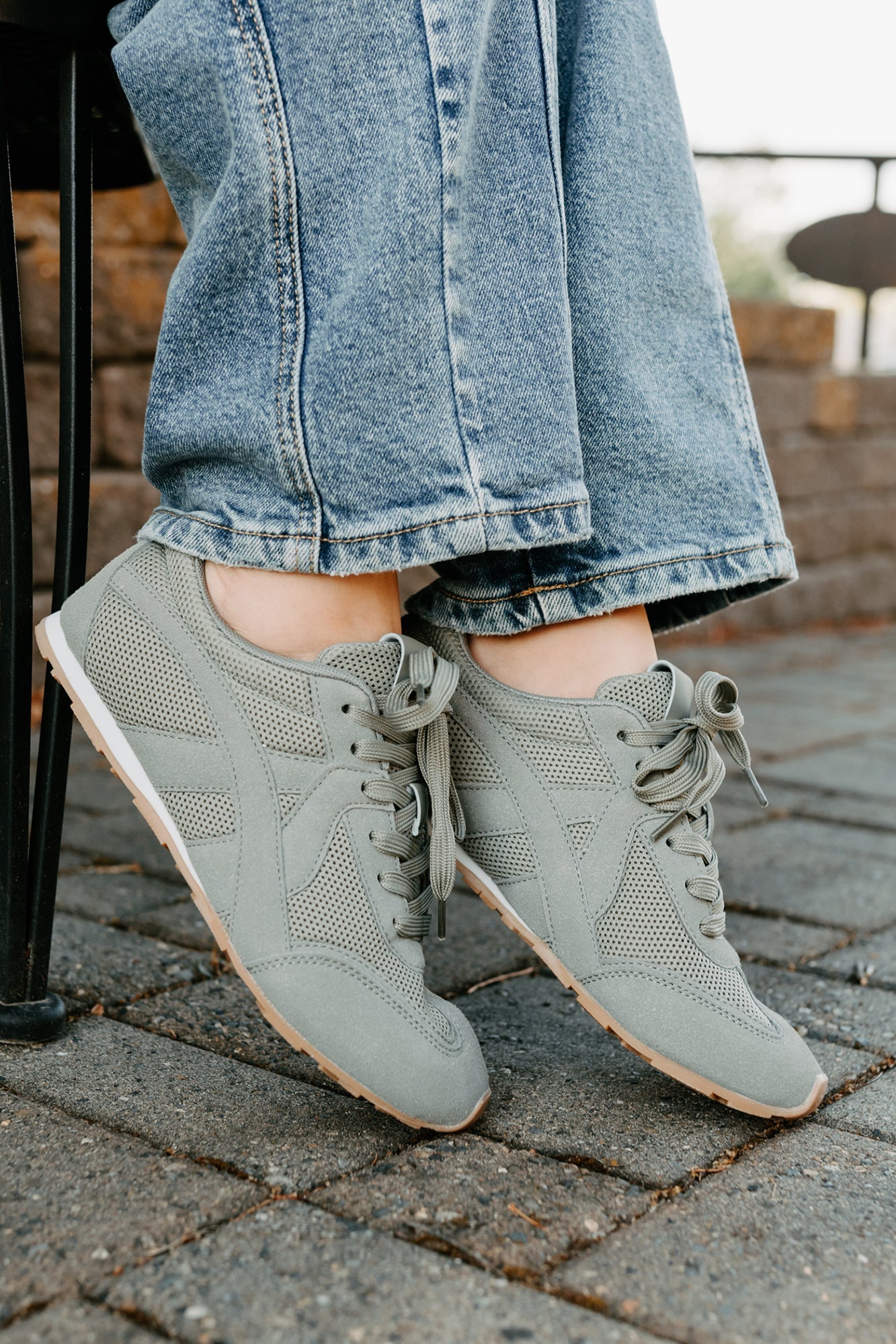 Chase The Wins Lace-Up Mesh Sneakers (Green)