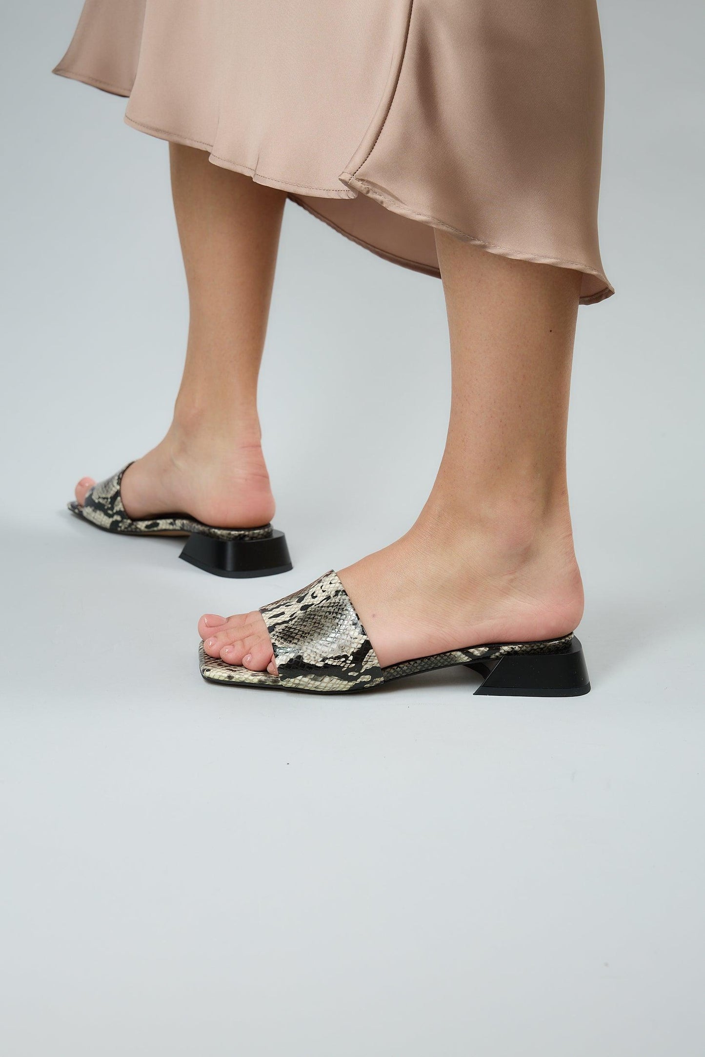 Blair | Snake Black Sandals