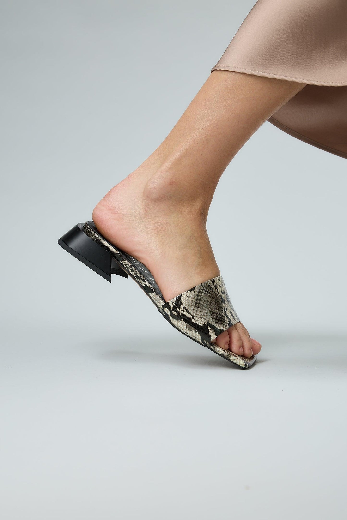 Blair | Snake Black Sandals