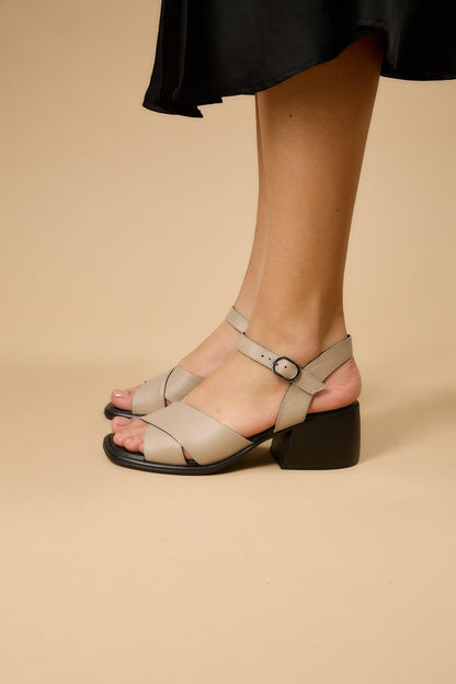 Blair | Beige Item Sandals