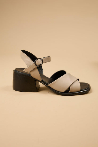 Blair | Beige Item Sandals