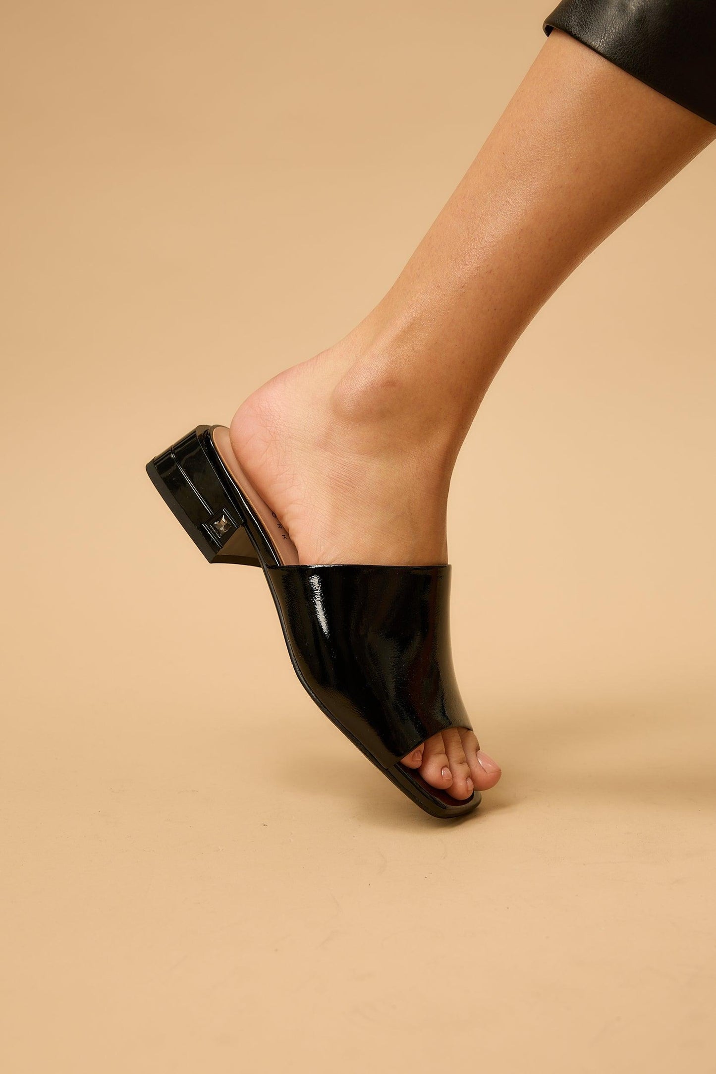 Blair | Black Glance Sandal Flats