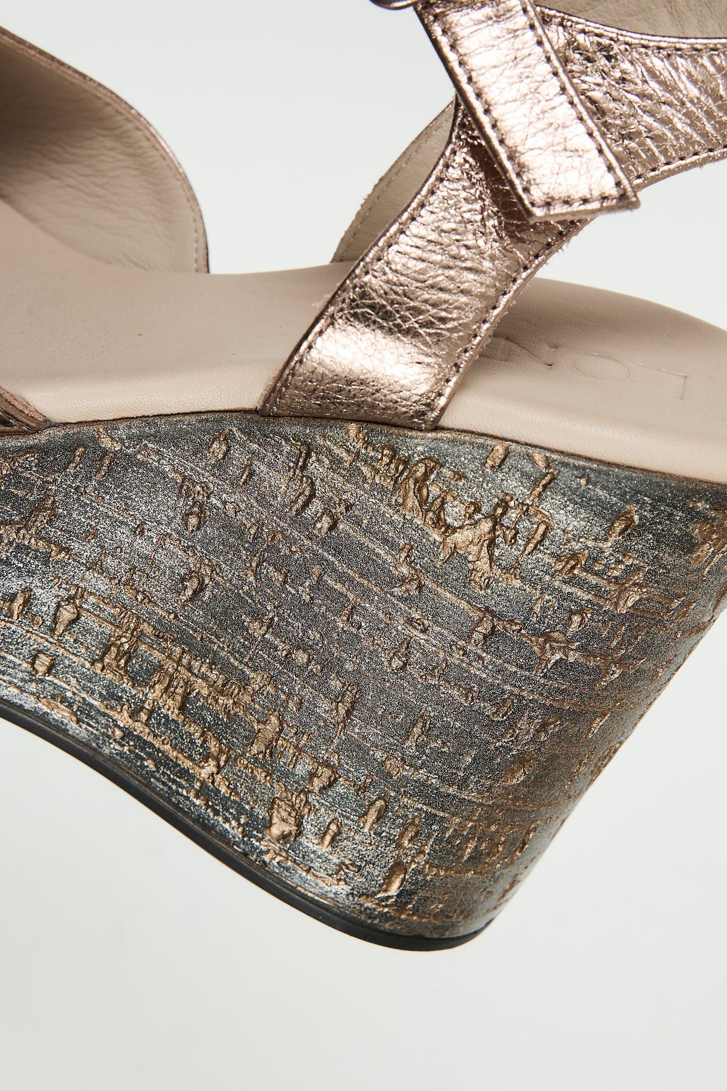 Blair | Bronze Item