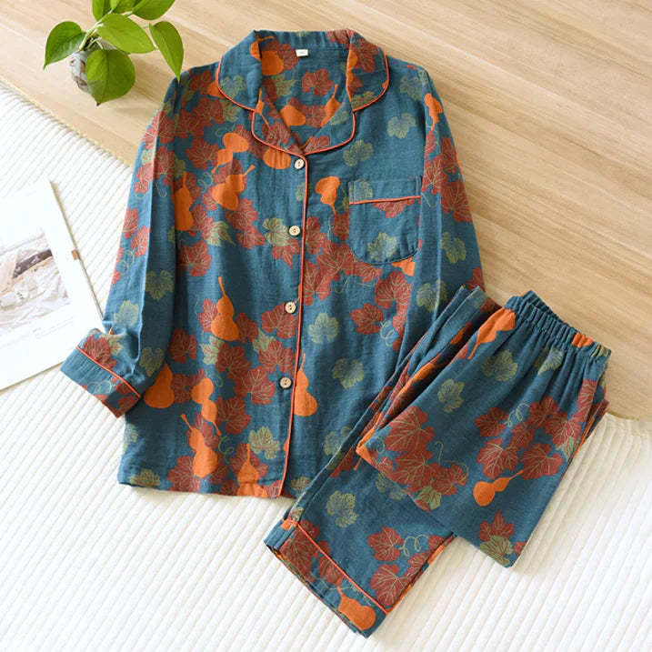 Two-piece floral print pajama set for women | Modern