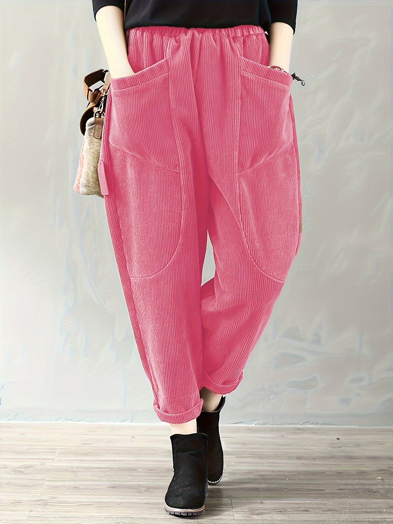 Loose-fit women's corduroy pants | With pockets