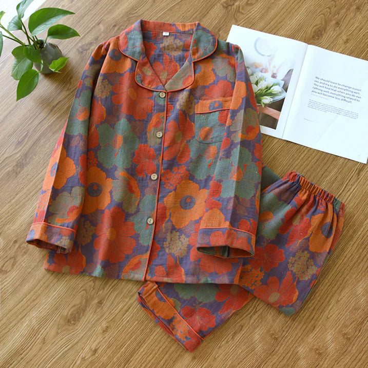 Two-piece floral print pajama set for women | Modern