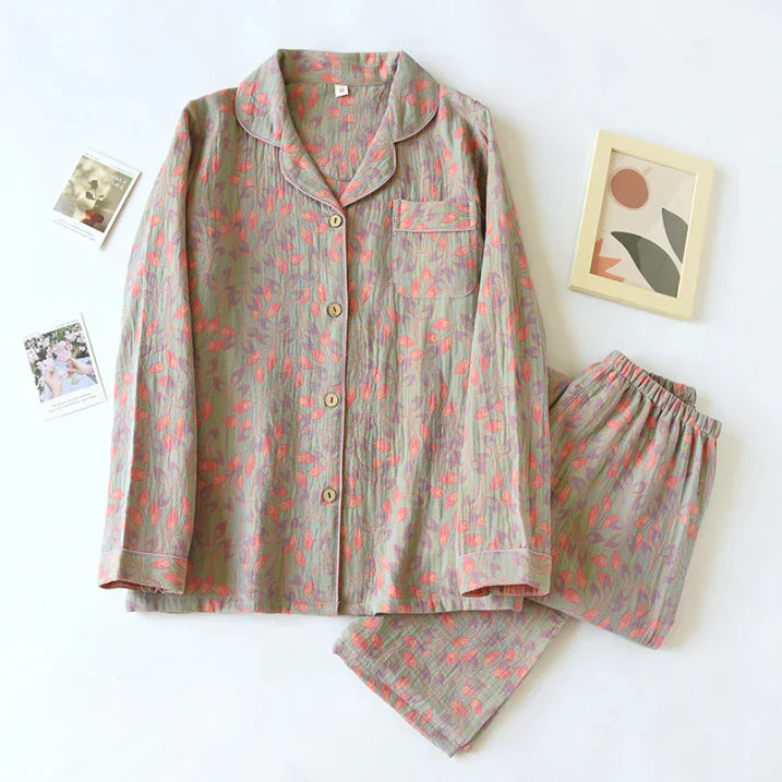 Two-piece floral print pajama set for women | Modern