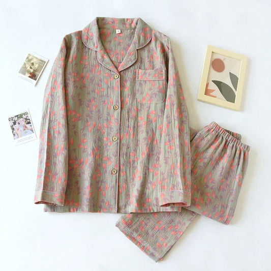 Two-piece floral print pajama set for women | Modern