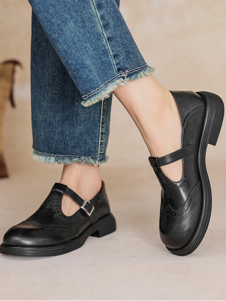 LARA VINTAGE MARY JANE FLATS