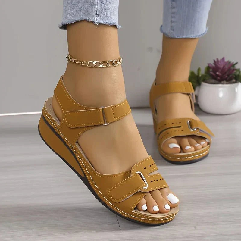 Blair | Open Toe Sandals – Adjustable Straps – Cushioned Comfort