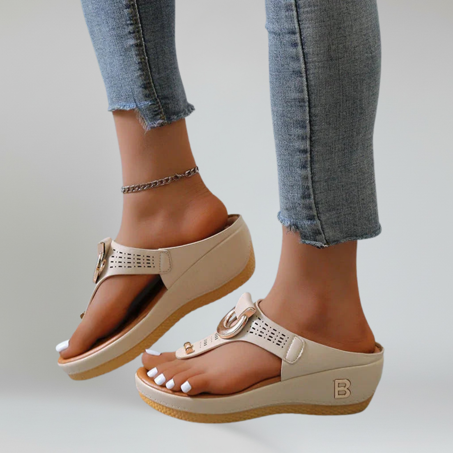 Blair | Platform Sandals - Toe Post & Metallic Ring - Everyday Comfort