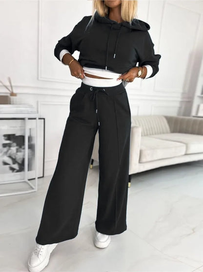 Set consisting of hooded top and wide-leg pants for women | Classic