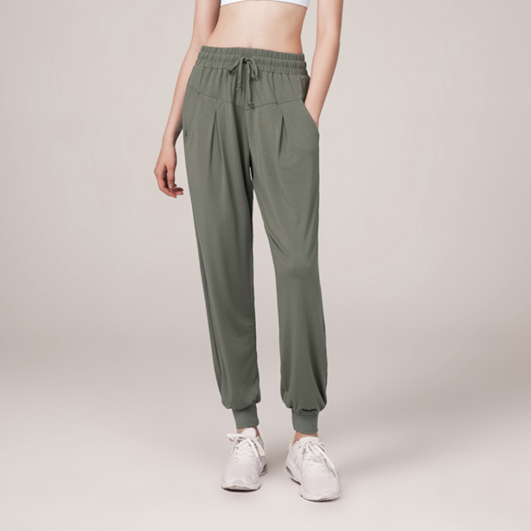 High-waisted pants for women | Casual